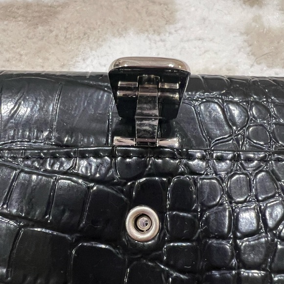 Liz Claiborne Faux Snakeskin Wallet- NWT - Picture 12 of 16